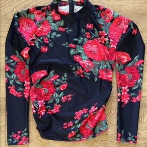 Albion Black Long-Sleeve Floral Antigua Rash Guard with Pink-Red Roses Medium